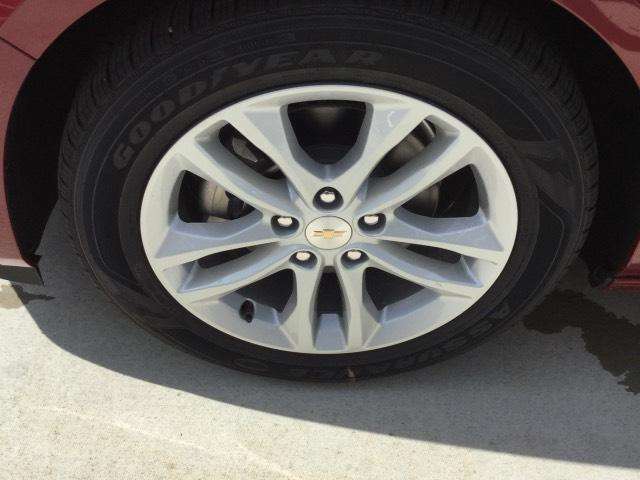 2017 Chevrolet Malibu LT 4dr Sedan